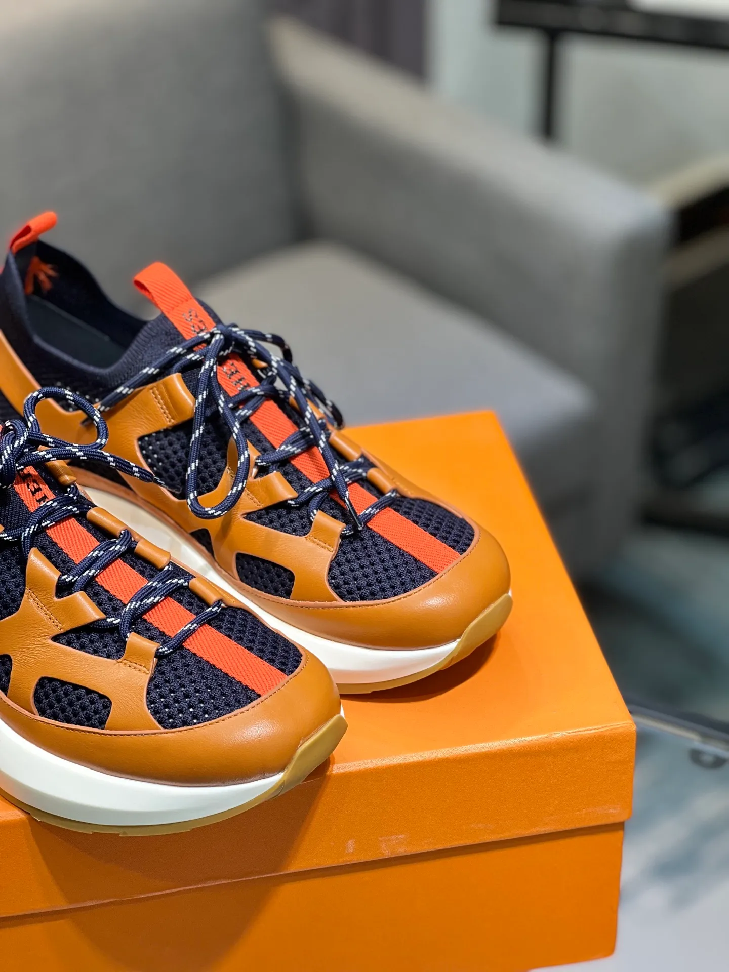 💰¥720 HERMES Men’s rest sneakers! -High-end quality original casual sports shoes -Upper: high nappa calfskin, forging technology, knitted fabric, shoe brand webbing, injection molded brand logo -Inner: foot pad; water-dyed cowhide -Outsole: ultra-light TPU·rubber; two-color molded outsole -Ultra-high quality control·fine workmanship: highlighted (high-end·luxury·grade) Size: 38-44 (45 46 customized)